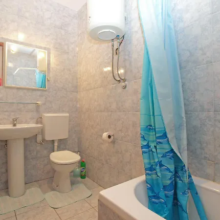 Vladimira 1569 * Pula