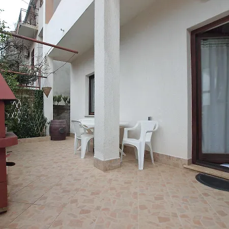 Apartment Vladimira 1569 Pula