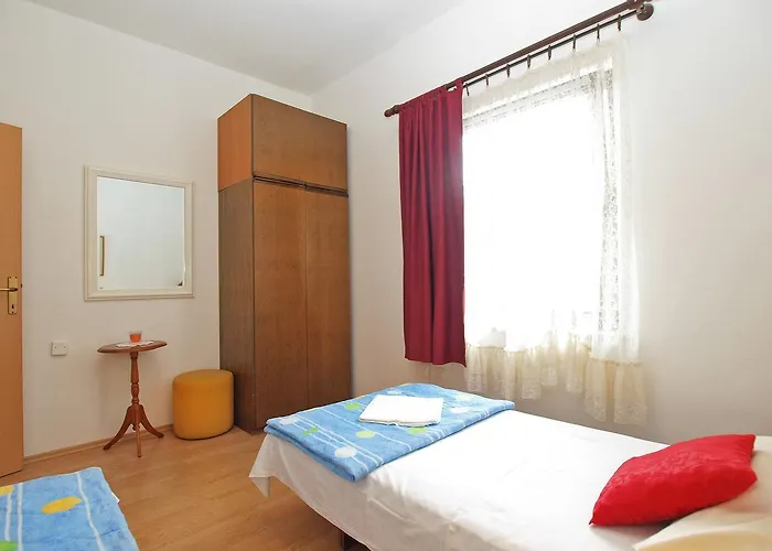 Apartamento Vladimira 1569 *